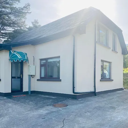 Townhouse Leenane * لينوان